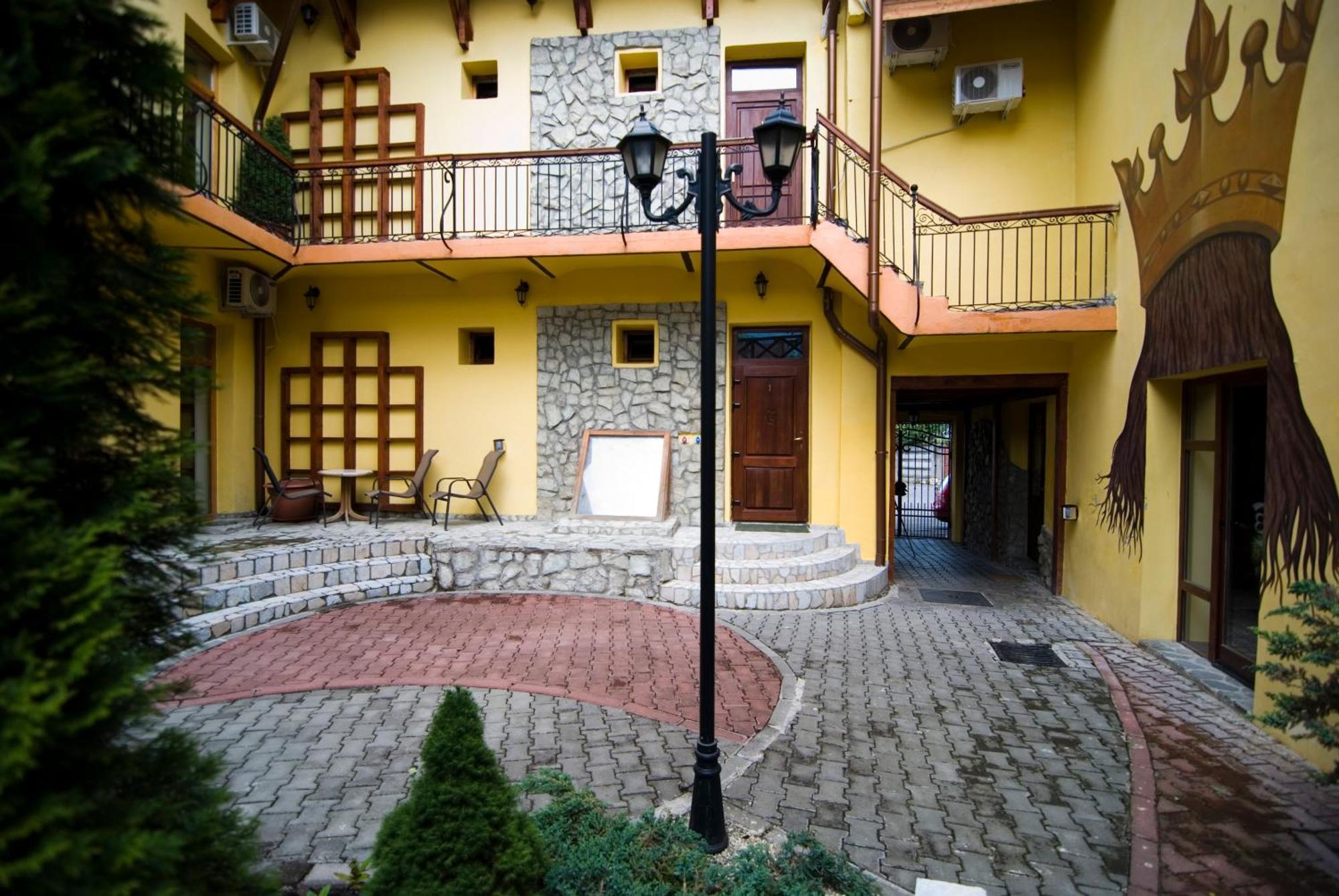 Curtea Brasoveana Exterior photo